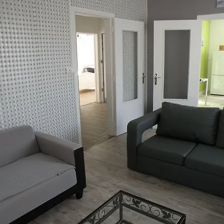 Tulipe, 5 Personnes, Entre Sancy Et Volcans D'auvergne