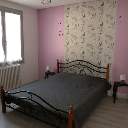 Apartmán Tulipe, 5 Personnes, Entre Sancy Et Volcans D'auvergne *