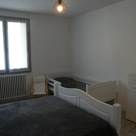 Tulipe, 5 Personnes, Entre Sancy Et Volcans D'auvergne Orcival