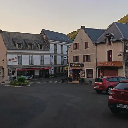 Tulipe, 5 Personnes, Entre Sancy Et Volcans D'auvergne Apartmán *
