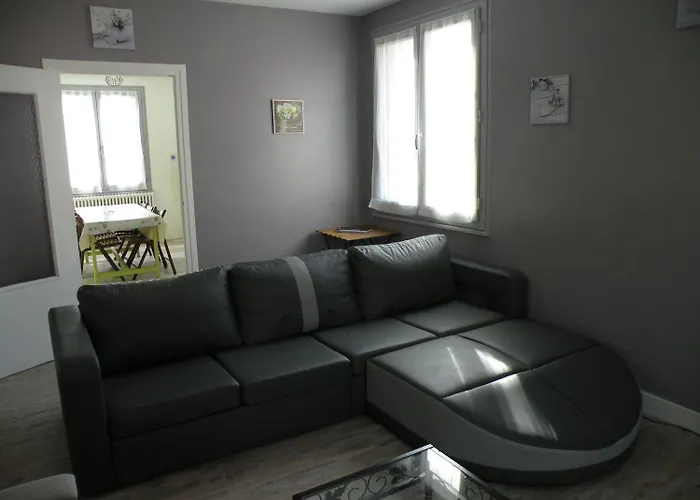 Tulipe, 5 Personnes, Entre Sancy Et Volcans D'auvergne Orcival