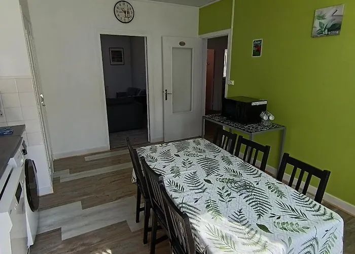 Tulipe, 5 Personnes, Entre Sancy Et Volcans D'auvergne Orcival